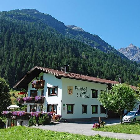 Hotel Berghof am Schwand Hinterhornbach Exterior foto